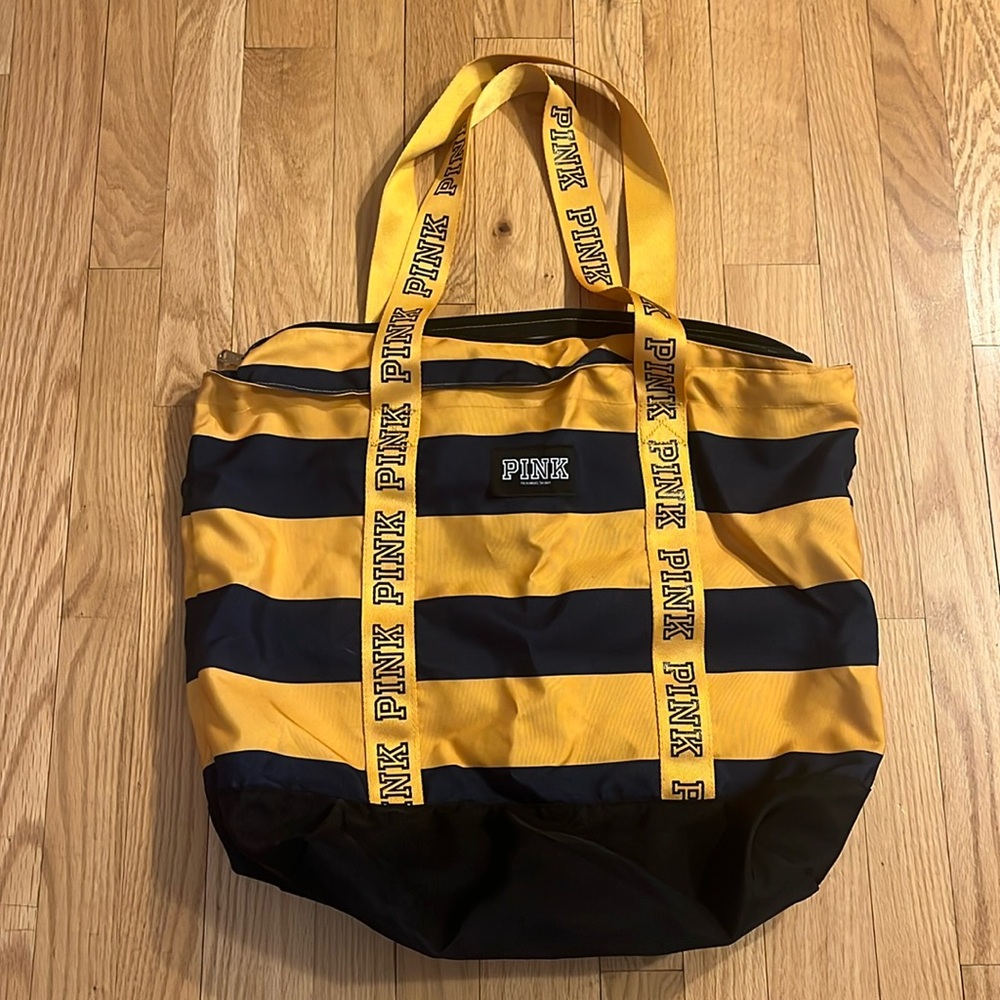 Victorias Secret PINK weekender bag